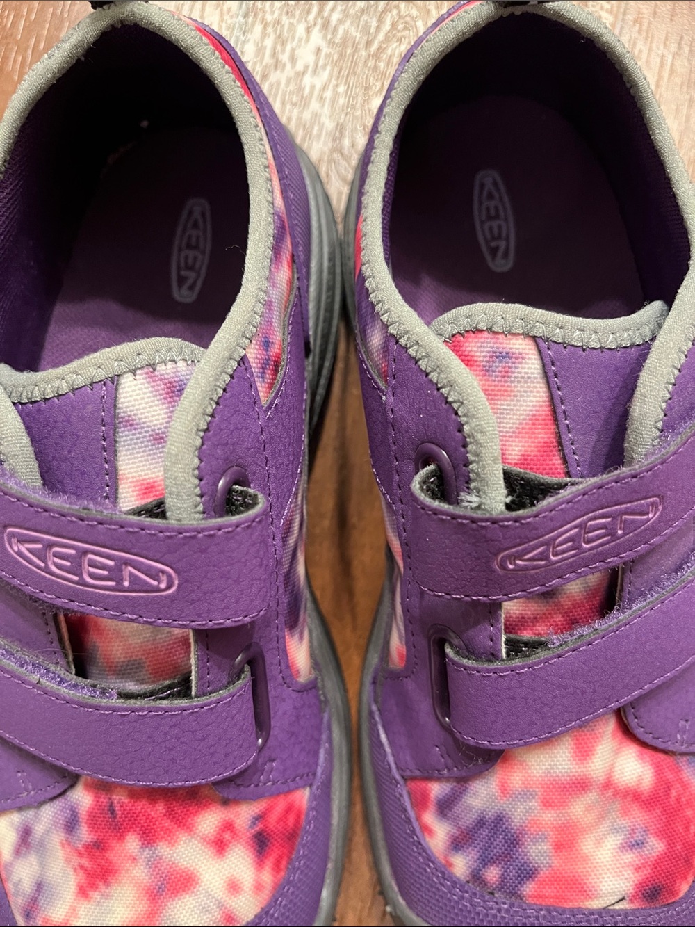 Keen Kids Purple and Pink Tie-Dye Hook-and-Loop Sneakers - girls size 3 - Picture 6 of 9